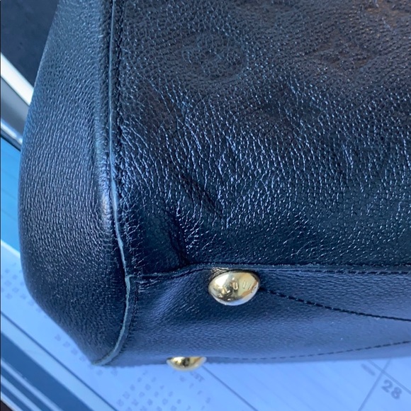 Louis Vuitton Purse - Picture 8 of 8